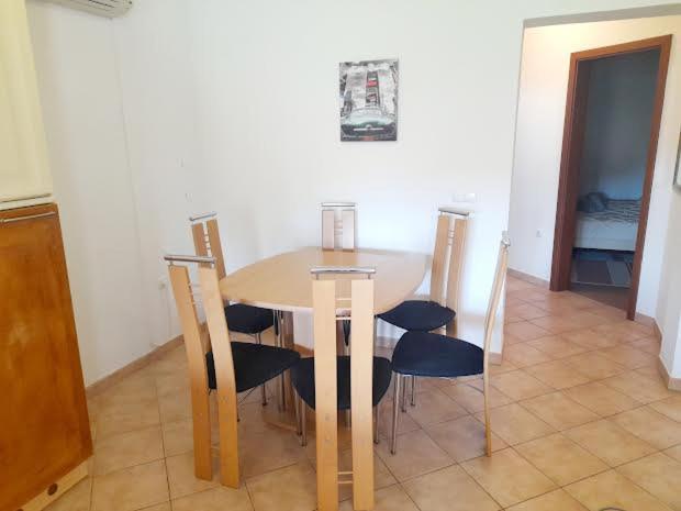 Apartmani Delas Pjescana Uvala Luaran gambar